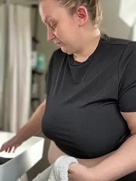 BBW Nora online show from March 14, 2025, 11:34 am