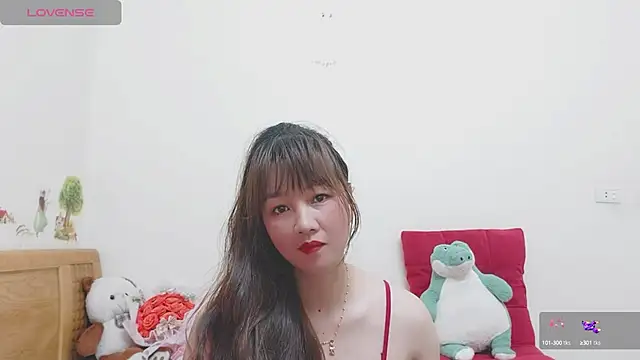 Holygirlsweet777 online show from December 17, 2024, 11:17 am