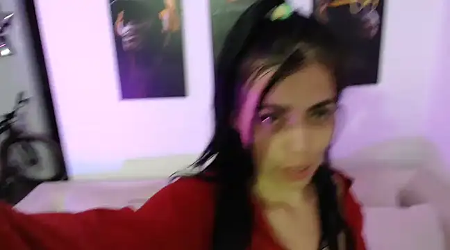 i am nina  online show from December 19, 2024, 4:23 am