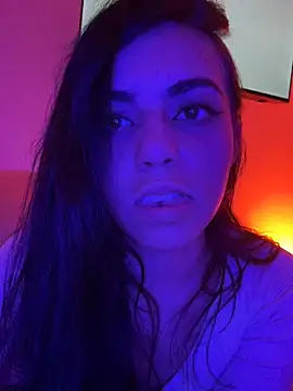 i am nina  online show from December 17, 2025, 12:38 am