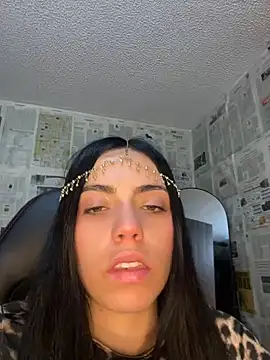 i am nina  online show from May 16, 2026, 2:19 am