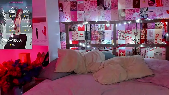 Snapshot of DiWalton chatting on October 9, 2025, 12:19 am DiWalton online show from October 9, 2025, 12:19 am