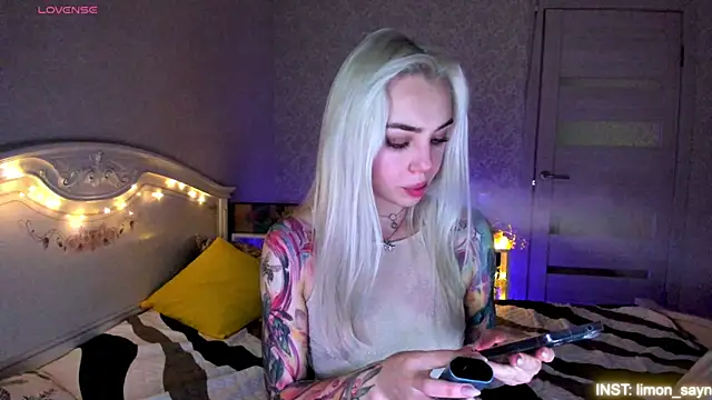LillyMoure  online show from August 8, 2026, 11:07 pm