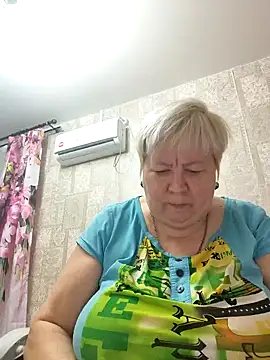EffectFiona online show from December 2, 2024, 11:29 pm
