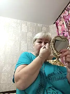 EffectFiona online show from December 8, 2024, 11:29 pm