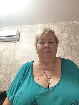 EffectFiona online show from December 14, 2024, 12:12 pm