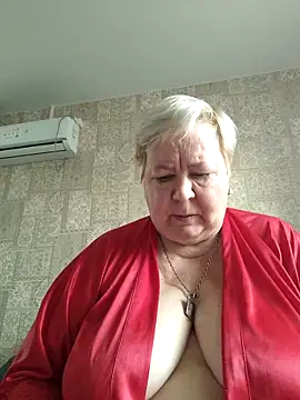 Snapshot of EffectFiona chatting on October 14, 2025, 2:45 am EffectFiona online show from October 14, 2025, 2:45 am
