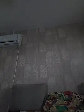 EffectFiona online show from June 27, 2026, 12:22 pm