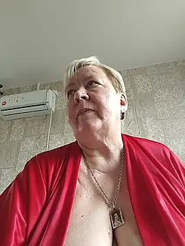 EffectFiona online show from June 29, 2026, 11:43 am