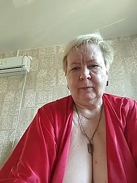 EffectFiona online show from July 1, 2026, 12:45 am