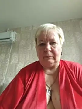EffectFiona online show from July 3, 2026, 6:09 am