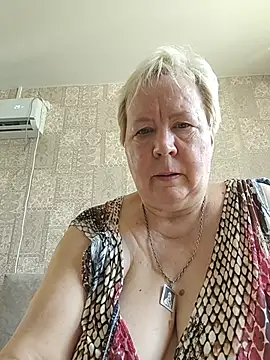 EffectFiona online show from July 11, 2026, 4:59 am