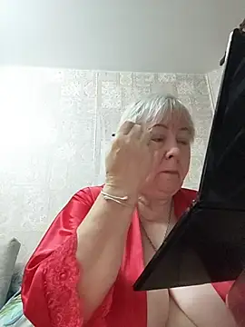 EffectFiona online show from July 23, 2026, 10:29 pm