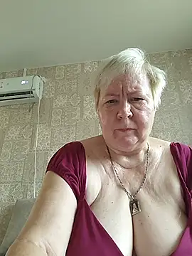 EffectFiona online show from July 29, 2026, 12:53 am