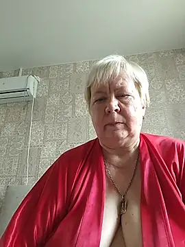 EffectFiona online show from August 2, 2026, 1:09 pm