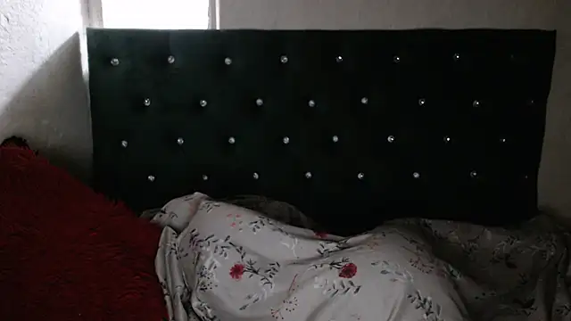 Snapshot of NatlilBooty chatting on October 30, 2025, 1:29 am NatlilBooty online show from October 30, 2025, 1:29 am