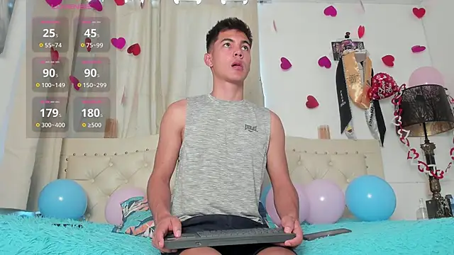 Snapshot of Adams_ricci chatting on February 16, 2025, 1:27 pm Adams ricci online show from February 16, 2025, 1:27 pm