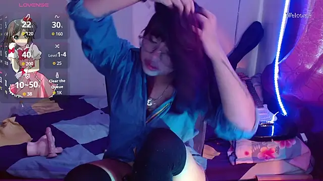 Snapshot of violetagrey_ chatting on November 10, 2025, 5:12 pm violetagrey online show from November 10, 2025, 5:12 pm