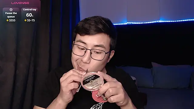 andrewmhilton  online show from March 9, 2026, 5:55 am