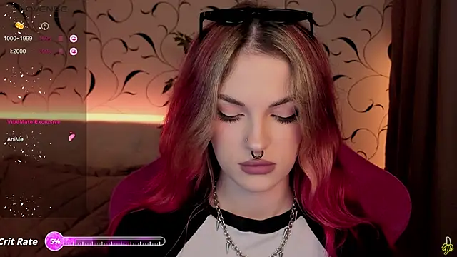 BratzieDarsie online show from December 2, 2025, 9:47 am