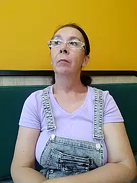 Snapshot of Celine_Faer1 chatting on July 18, 2026, 2:10 pm Celine Faer1 online show from July 18, 2026, 2:10 pm