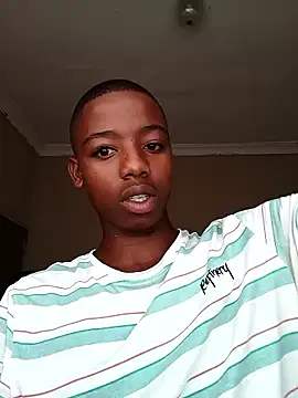 BLACK BOTTOM03 online show from February 2, 2026, 7:07 am