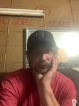 Snapshot of Midwestalpha chatting on May 27, 2026, 1:57 am Midwestalpha online show from May 27, 2026, 1:57 am