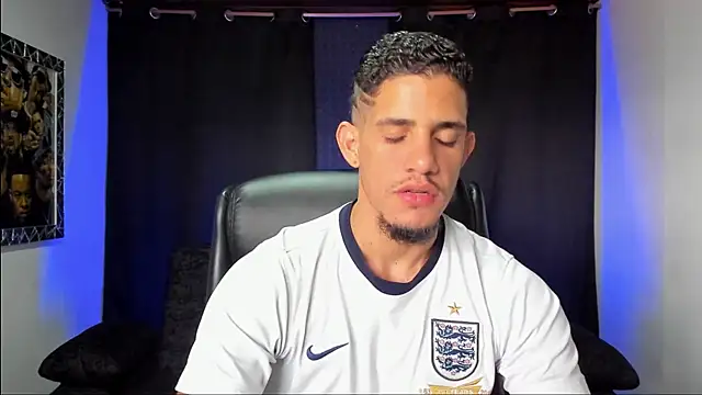 Snapshot of jhonnysnow17 chatting on March 22, 2026, 6:44 pm jhonnysnow17 online show from March 22, 2026, 6:44 pm