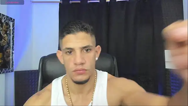 jhonnysnow17 online show from June 26, 2026, 6:07 am