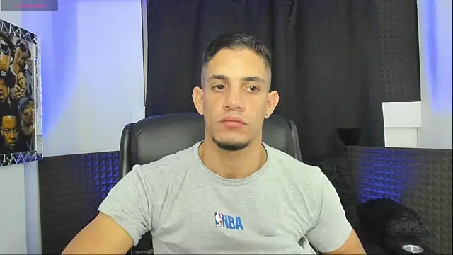 jhonnysnow17 online show from July 10, 2026, 3:44 am