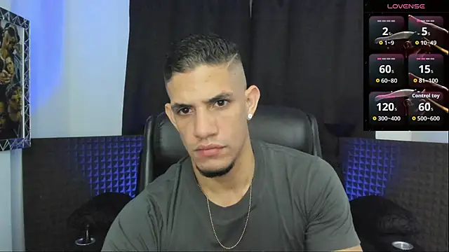 jhonnysnow17 online show from July 25, 2026, 6:44 am