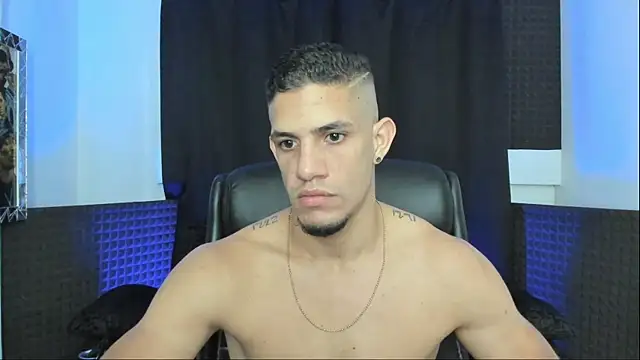 jhonnysnow17 online show from July 30, 2026, 7:07 am