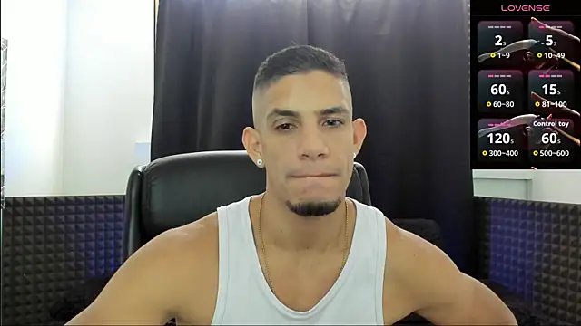 jhonnysnow17 online show from August 4, 2026, 2:41 pm