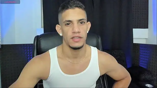 jhonnysnow17 online show from August 6, 2026, 4:25 am