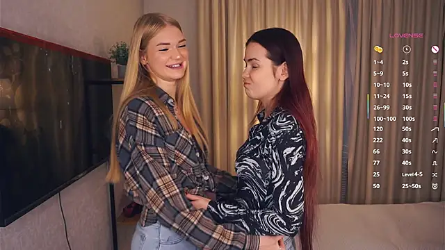 Snapshot of EllenReeves chatting on October 14, 2025, 6:25 am EllenReeves online show from October 14, 2025, 6:25 am