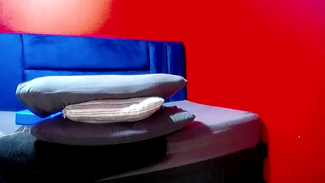 Lelety79 online show from May 13, 2026, 2:58 pm