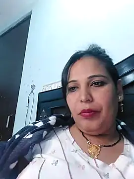 Poojabhabi101 online show from December 18, 2024, 5:21 pm