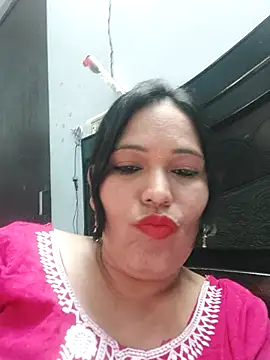 Poojabhabi101 online show from March 19, 2025, 6:03 am