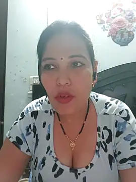 Poojabhabi101 online show from February 10, 2026, 6:06 am