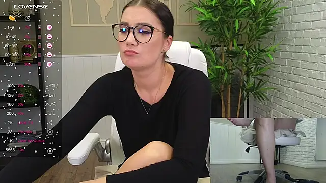 SelineSole online show from December 5, 2024, 11:18 pm