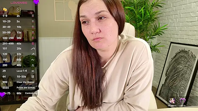 Snapshot of SelineSole chatting on March 6, 2026, 4:14 pm SelineSole online show from March 6, 2026, 4:14 pm