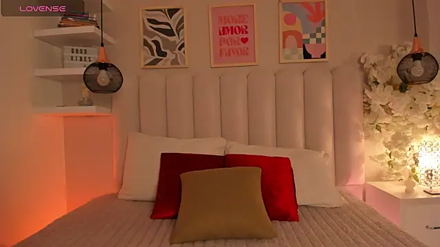 Snapshot of cute__cherry_ chatting on February 25, 2026, 9:35 pm cute cherry online show from February 25, 2026, 9:35 pm