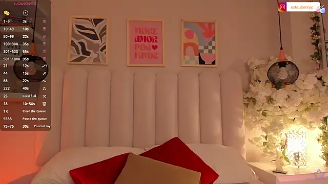 Snapshot of cute__cherry_ chatting on March 1, 2026, 12:18 pm cute cherry online show from March 1, 2026, 12:18 pm