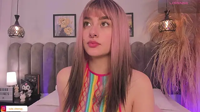 Snapshot of cute__cherry_ chatting on April 3, 2026, 7:23 pm cute cherry online show from April 3, 2026, 7:23 pm
