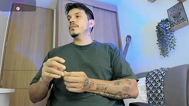 alejandro stark online show from June 30, 2026, 9:38 pm