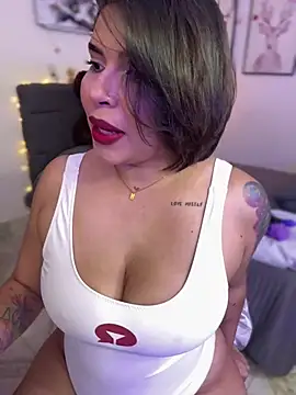 Snapshot of GigiiStone chatting on January 31, 2025, 9:37 pm GigiiStone online show from January 31, 2025, 9:37 pm