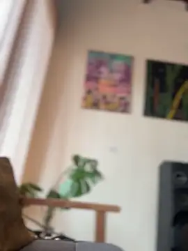 GigiiStone online show from October 11, 2025, 4:16 pm