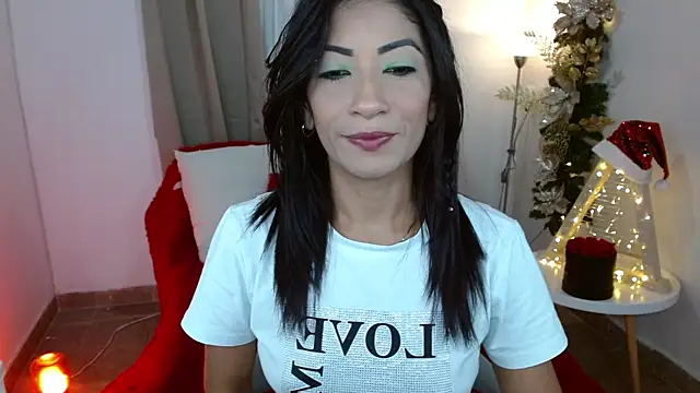 sofia perez    online show from December 10, 2024, 11:19 pm