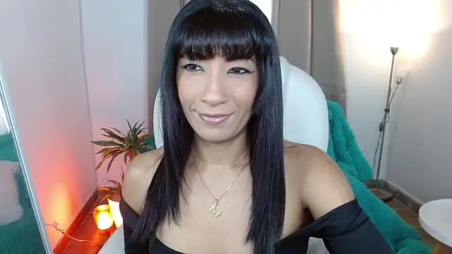 sofia perez    online show from February 3, 2025, 8:03 pm