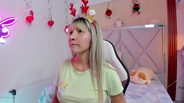 Happy tits online show from December 23, 2024, 8:14 pm